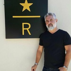 Meet your Posher, Raffi